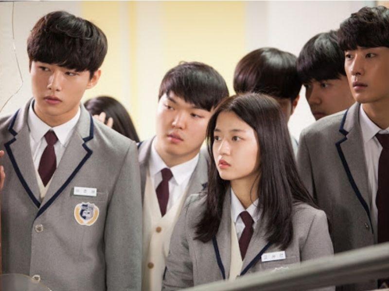 จะถูกปรับถ้าไม่ไปโรงเรียน