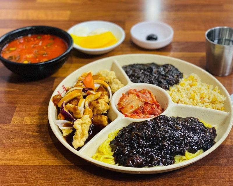 จาจังมยอน(짜장면), จัมปง(짬뽕)และข้าวผัด