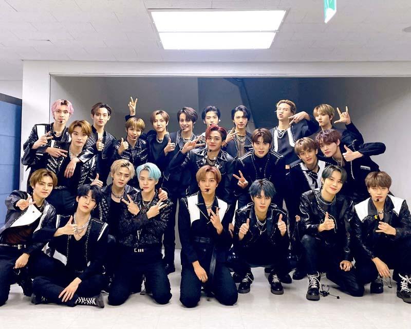 2020年 Google搜尋量第一名的韓國男團 BTS 的宣傳照展現氣勢與時尚