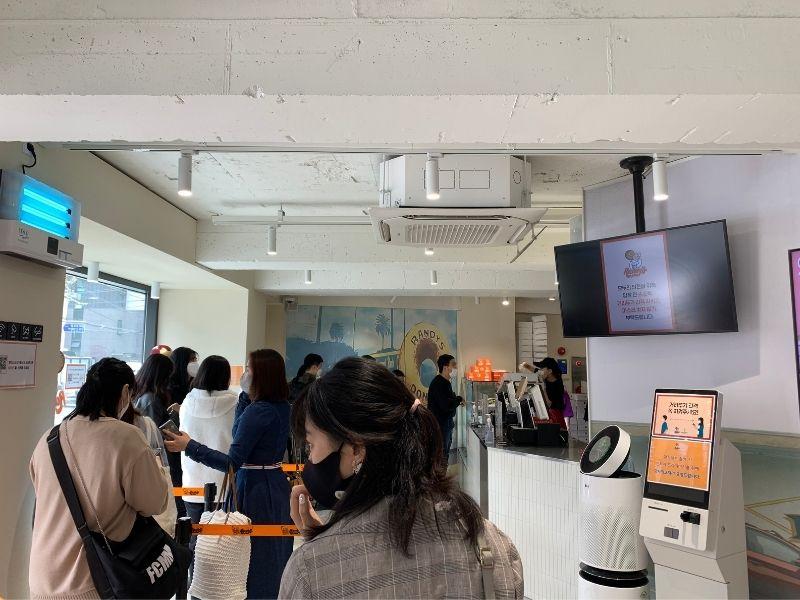 cửa hàng Randy's Donuts Yeonnamdong