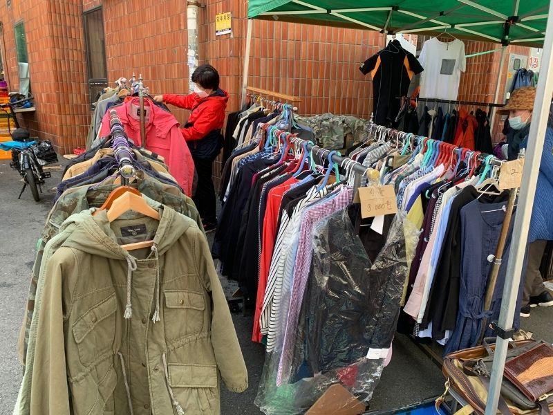 Seoul Folk Flea Market clothes