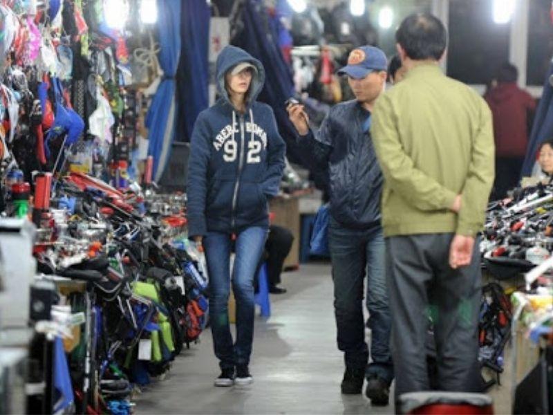 Seoul Folk Flea Market SNSD and Running Man