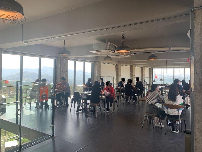 คาเฟ่ในเมืองทันยาง: CAFE SANN | ที่นั่งในร่ม