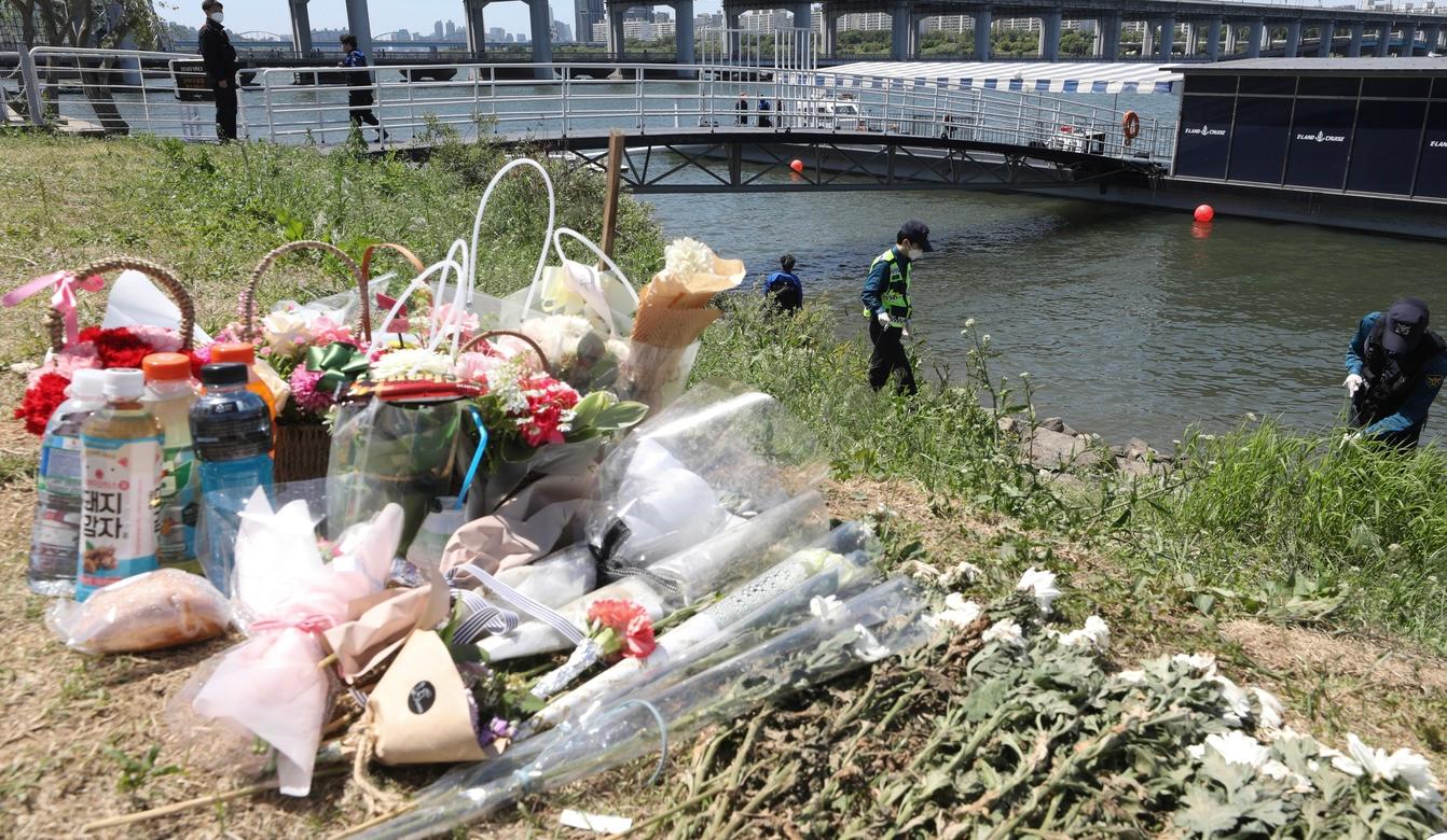 漢江失踪大学生の父｢苛酷な真実になるか…結果が出る時まで堪える｣