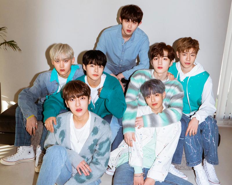 กลุ่ม Ciipher กับลุคเรียบง่ายและสบายตาในการถ่ายภาพในสตูดิโอที่โดดเด่น