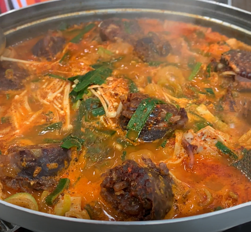 garlic sundae giblets hotpot at Chungcheongdo Sundae