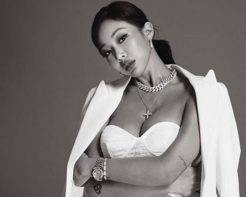 Jessi เปิดเผยว่าเธอทำศัลยกรรมหน้าอก