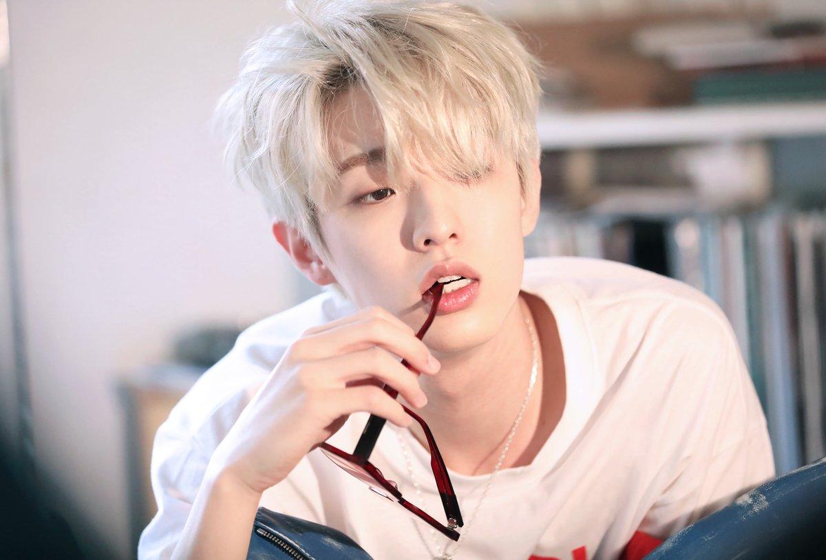 เจ DAY6 (183 cm)