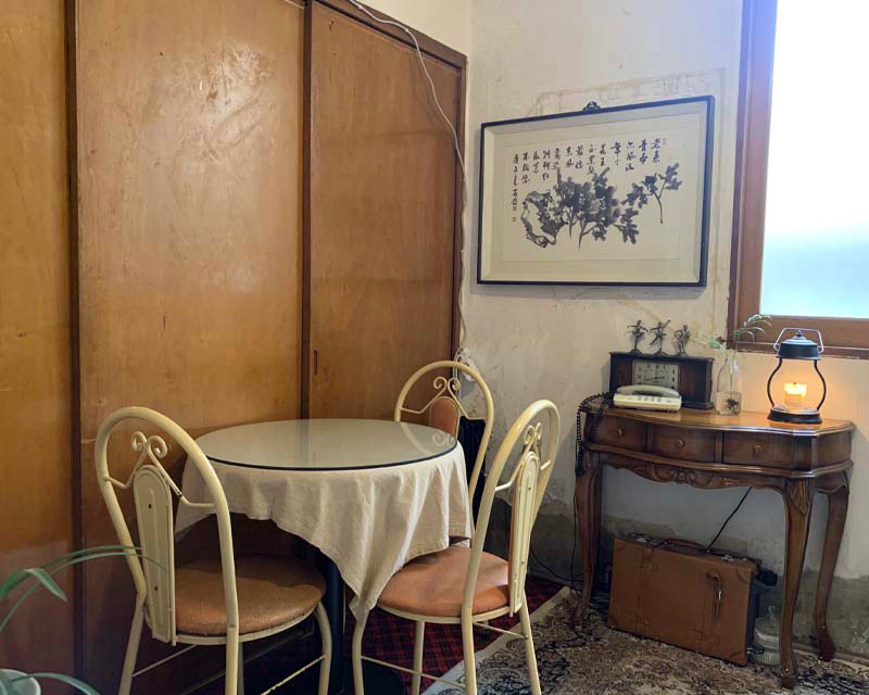 Cafe Yudal Milk seats