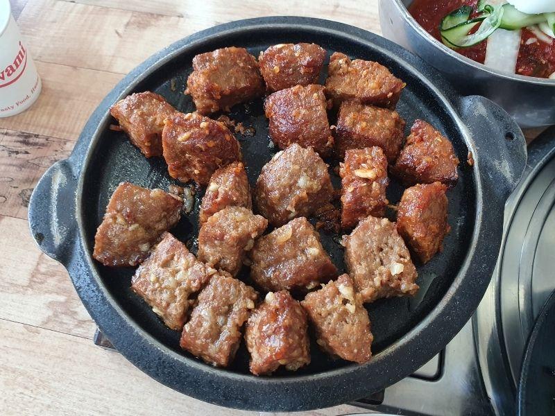 Garlic tteok-galbi at Dawon Restaurant Danyang