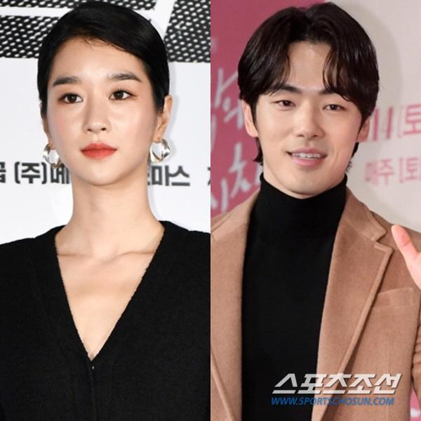 『時間』製作発表会におけるソ・イェジとキム・ジョンヒョンの姿