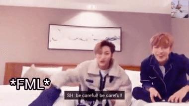 สมาชิก ATEEZ ซานเสียหลักระหว่างไลฟ์สตรีมขณะพยายามตอบคอมเมนต์