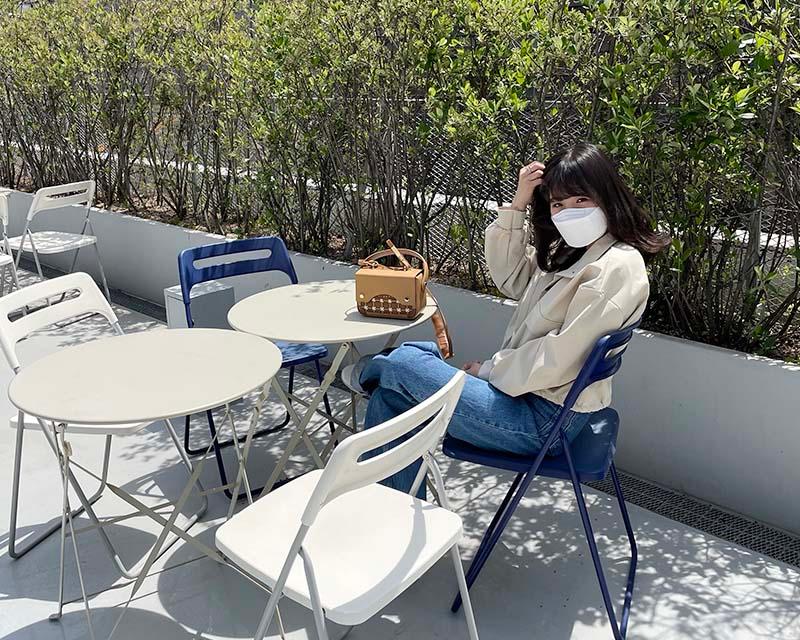 Terrace space in Cafe Camptong where BTS visited