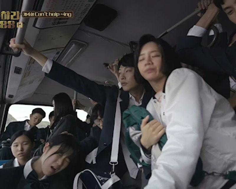 โมเมนต์แย่งที่นั่งบนรถไฟใต้ดิน/รถเมล์ในเกาหลี