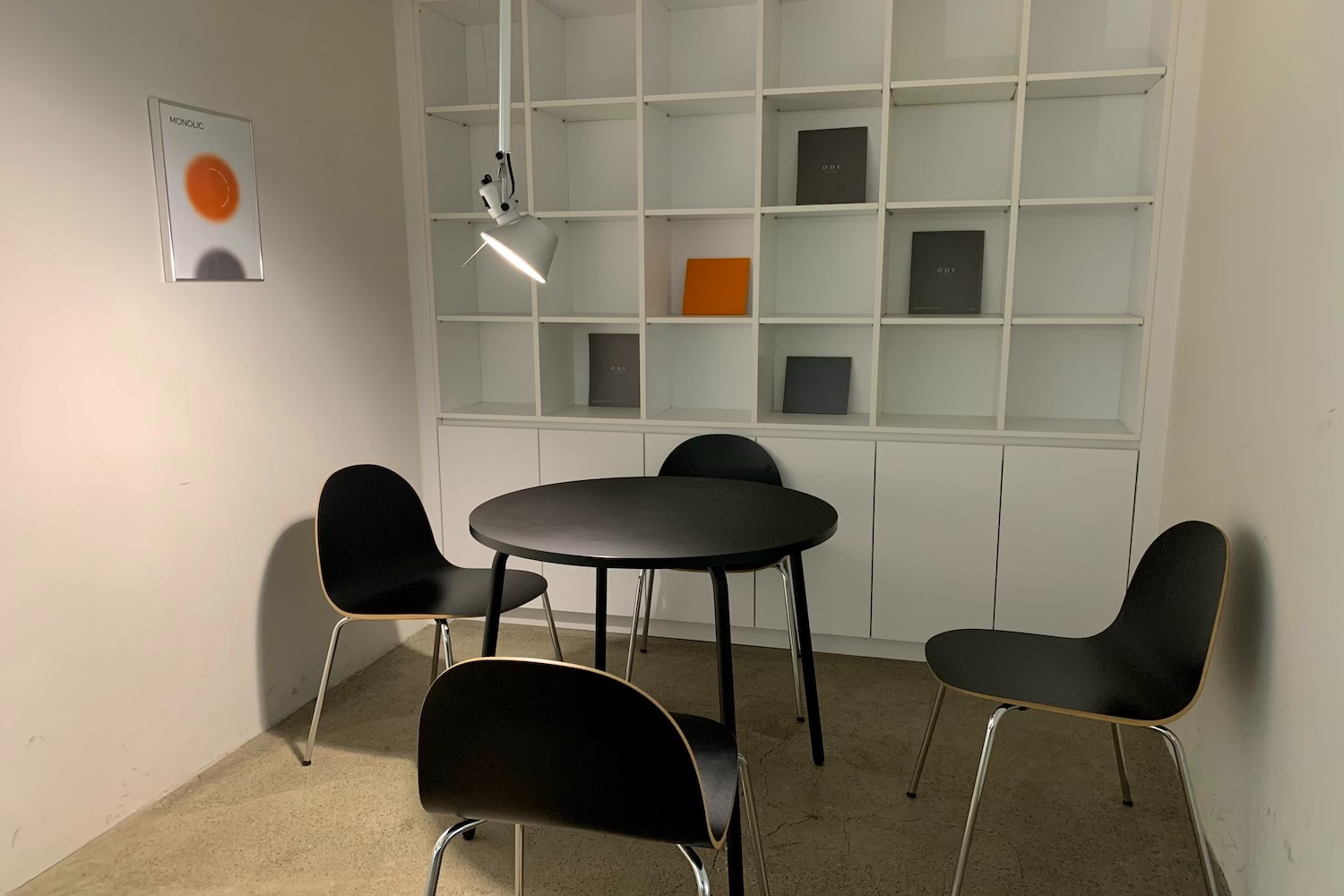 black seats at Monolig Daegu