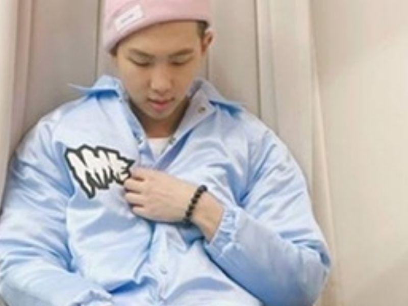 bts rm đeo vòng fan tặng jung kook