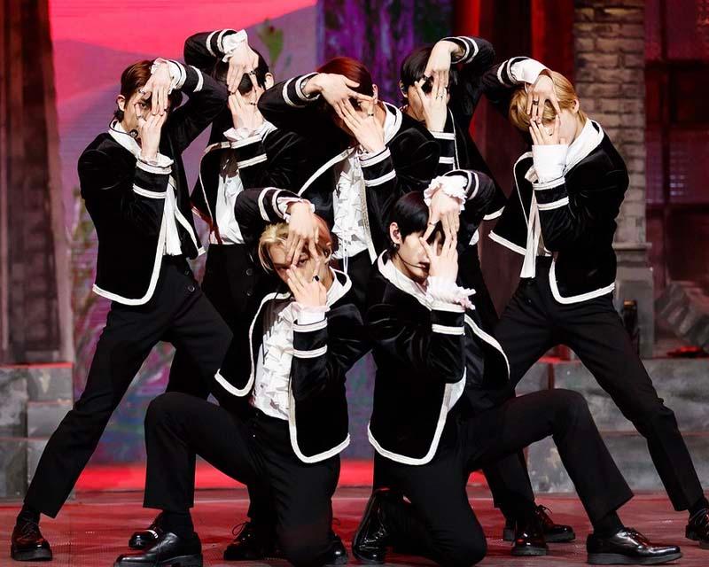 “Given-Taken” จาก ENHYPEN