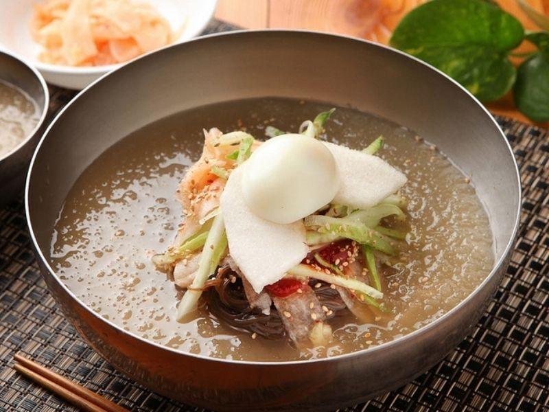 Mulnaengmyeon (물냉면)