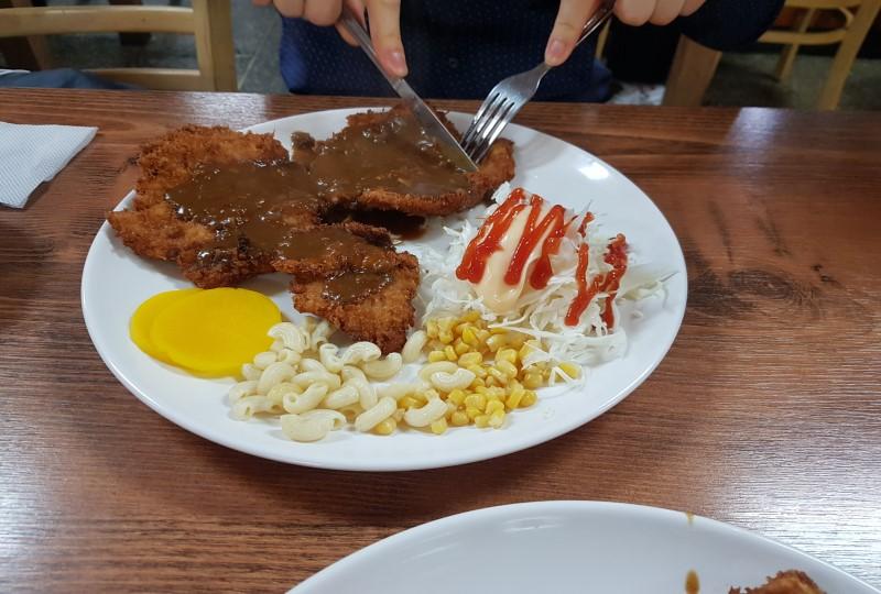 韓国、韓国文化、韓国食文化、韓国で働く、アジョシ、オンニ、韓国のコンビニ、キンパブ、韓国のお弁当、ペクチョンウォン、韓国とんかつ