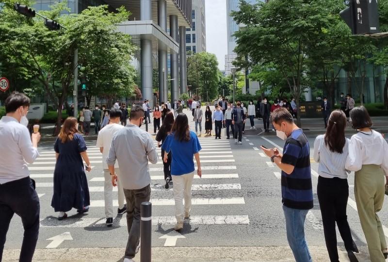 韓国、韓国文化、韓国食文化、韓国で働く、アジョシ、オンニ、韓国のコンビニ、キンパブ、韓国のお弁当、ペクチョンウォン、韓国とんかつ、チゲ