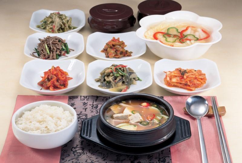 韓国、韓国文化、韓国食文化、韓国で働く、アジョシ、オンニ、韓国のコンビニ、キンパブ、韓国のお弁当、ペクチョンウォン、韓国とんかつ、チゲ