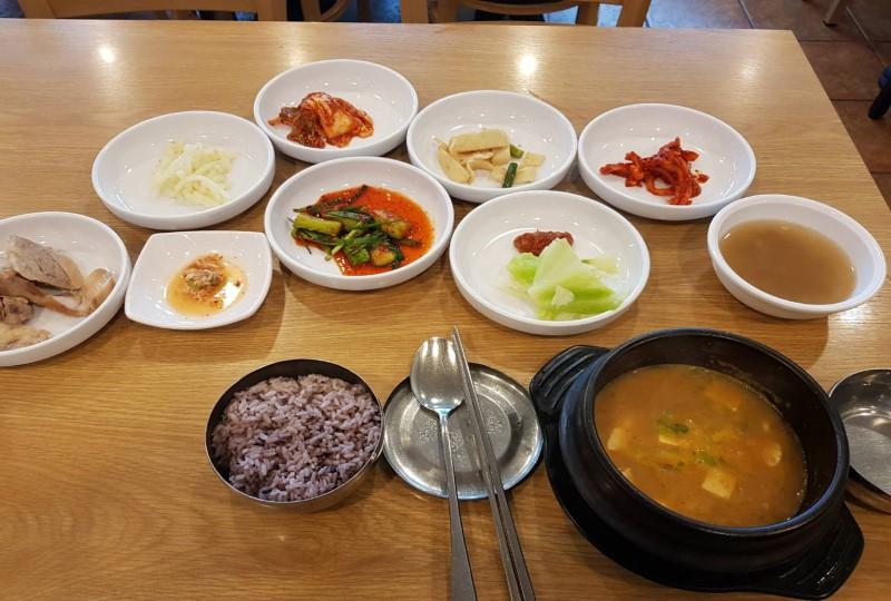 韓国、韓国文化、韓国食文化、韓国で働く、アジョシ、オンニ、韓国のコンビニ、キンパブ、韓国のお弁当、ペクチョンウォン、韓国とんかつ、チゲ