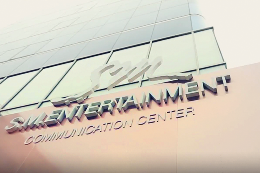 SM公司的建築設計，展現其企業和交流中心特點。