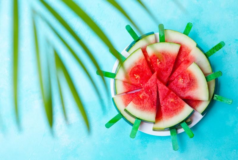 韓国文化、韓国マート、スイカ、韓国の果物、スイカ専用タッパー