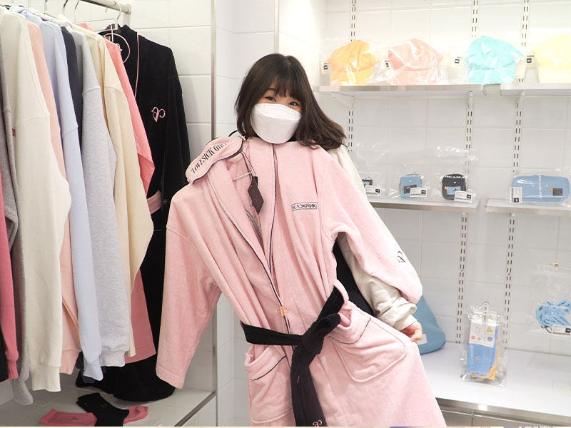 BLACKPINK robe and eye mask set at YG the SameE cafe