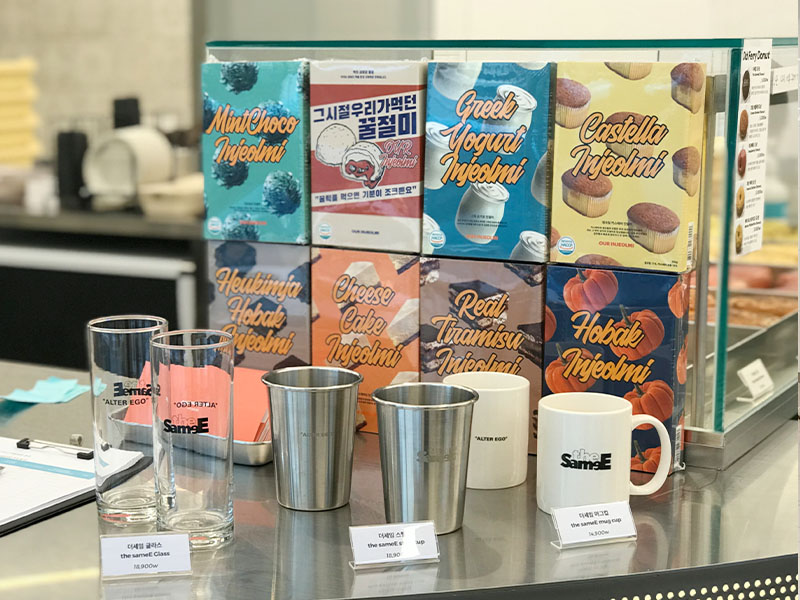 ของที่ระลึกของร้านคาเฟ่ YG 