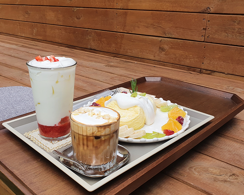 韓国旅行 韓国観光 韓国カフェ 韓国グルメ 韓国 ソウル 弘大 新村