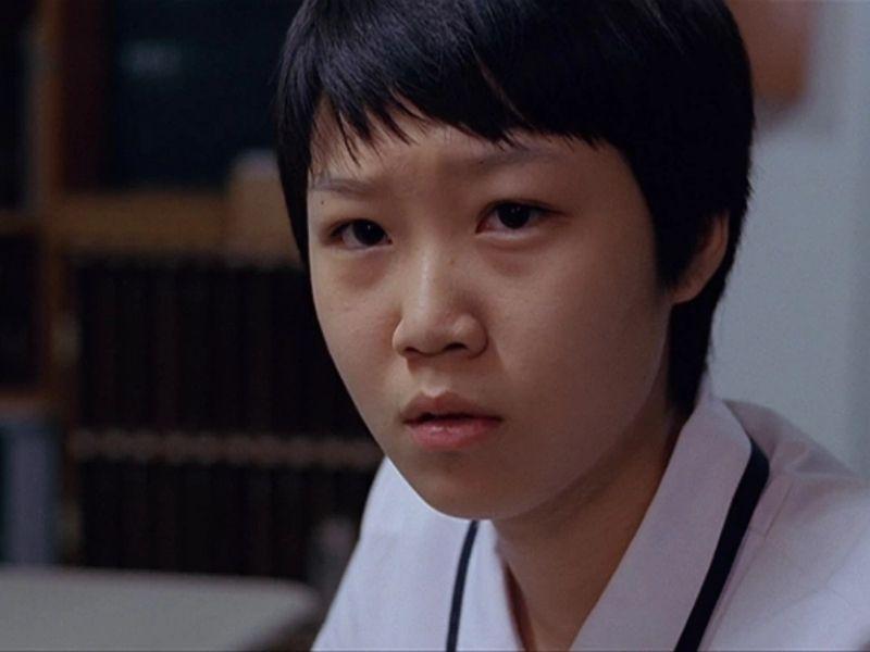 Gong Hyo Jin trong phim đầu tiên memento mori (1999)