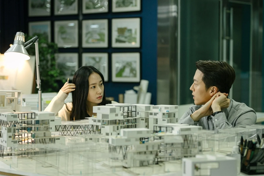 Bo-yeong and Ki-yong working together from Sweet & Sour