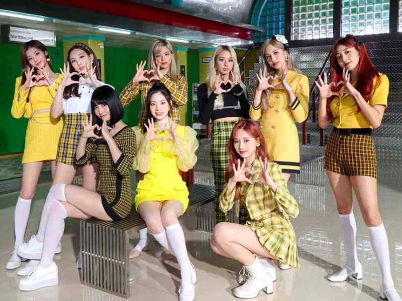 วง Twice ในคอนเซปต์เพลง I Can't Stop Me มีสไตล์ดนตรีแบบเรโทรและการแต่งกายที่สดใส