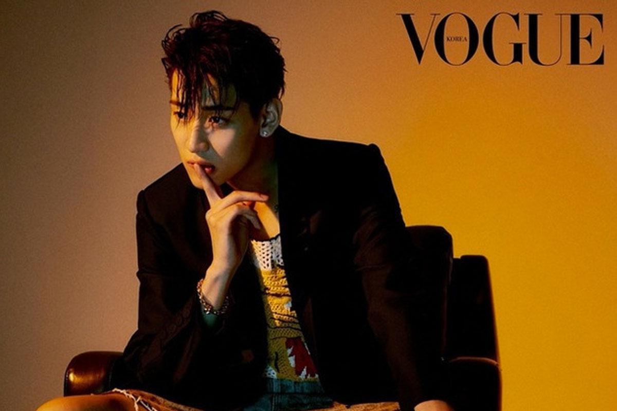 ศิลปินในภาพถ่ายนิตยสาร Vogue เกาหลีที่มีการออกแบบแสงสีเหลืองสดใส