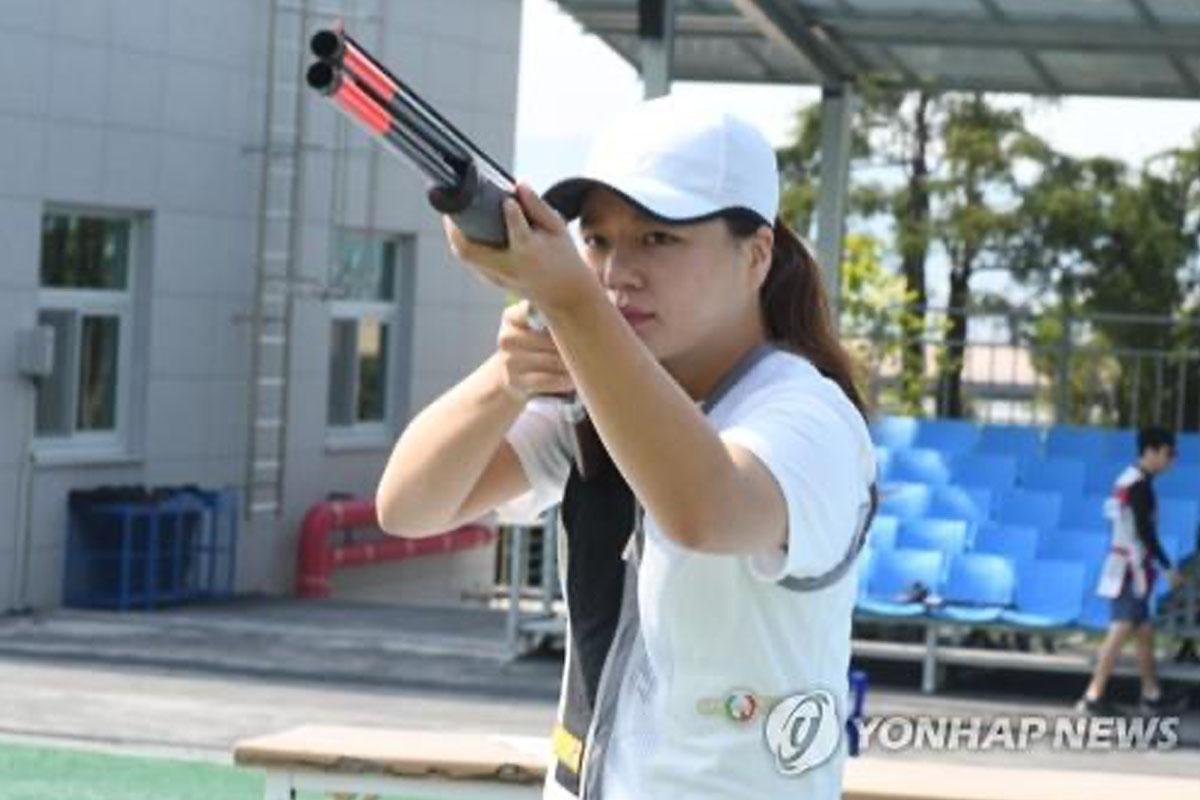 กลั้นแกล้ง