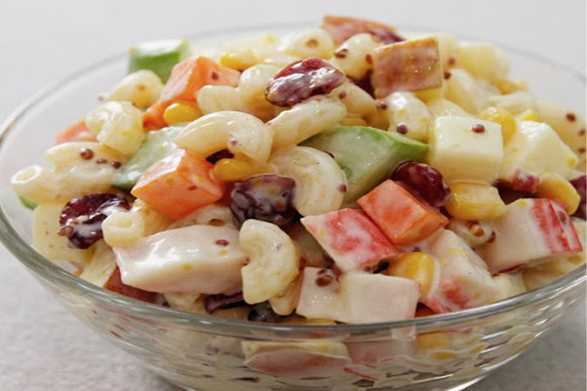 韓國通心粉沙拉，通常作為冷盤和配菜使用。