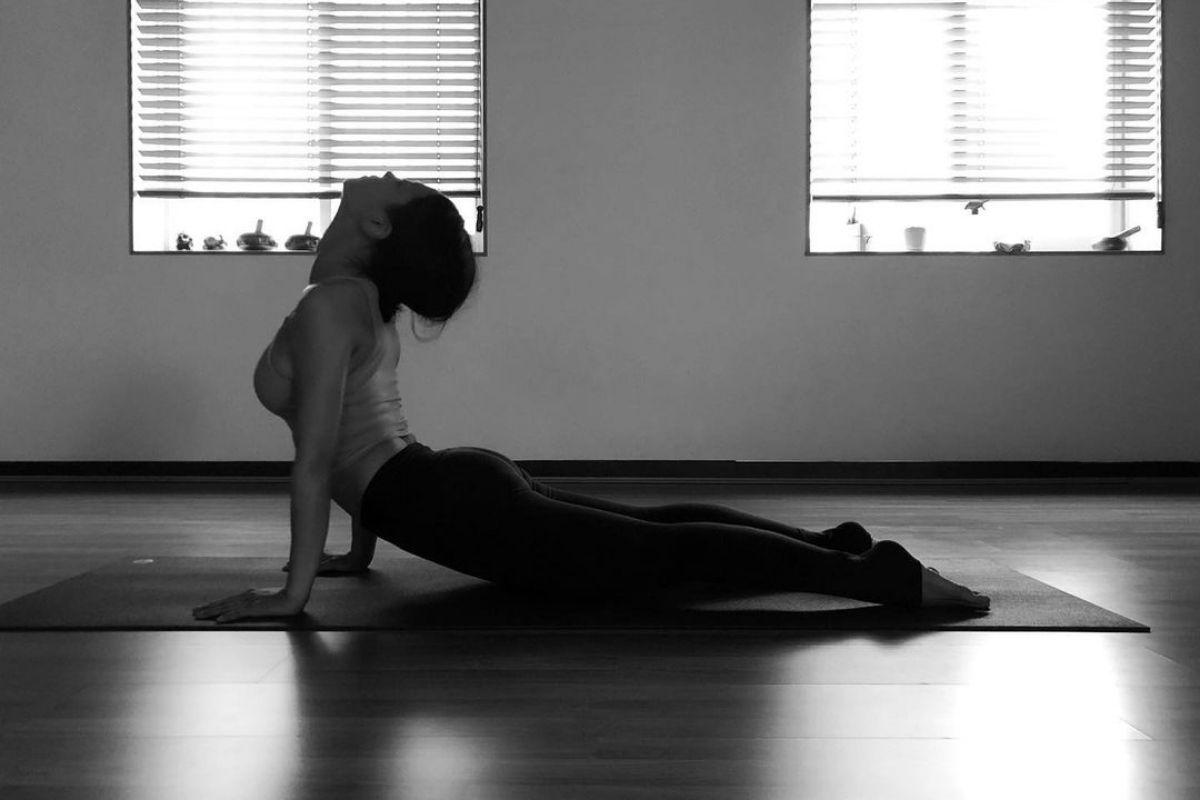 go min si tập yoga