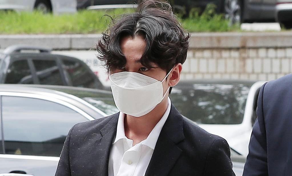 ｢大麻161回｣前BTOBチョン・イルフン、懲役2年の法廷拘束