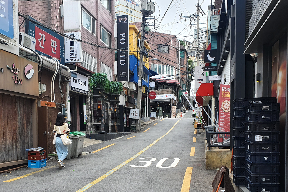 韓国、韓国カフェ、おしゃれカフェ、韓国グルメ、韓国旅行、デザート、韓国観光、新村、シンチョン、ソウル