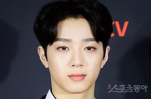 裁判で勝訴したライ・グァンリンに関するニュース報道の画像