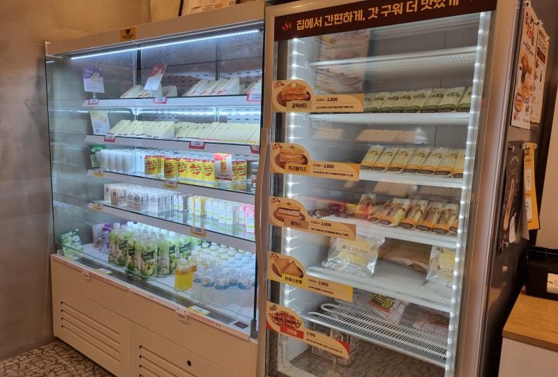 Hong Ruizhen (홍루이젠) | แซนวิช