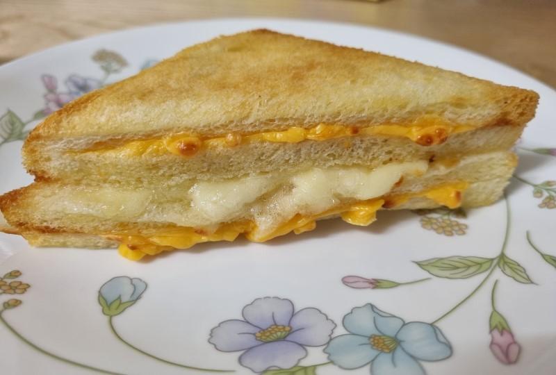 Hong Ruizhen (홍루이젠) | แซนวิชทริปเปิ้ลชีส