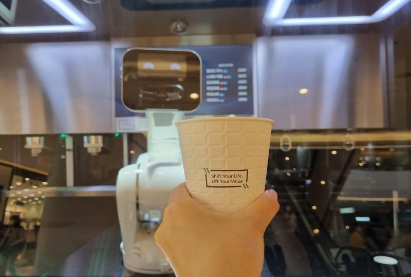 サンドイッチもコーヒーも無人のお店で気軽にテイクアウト