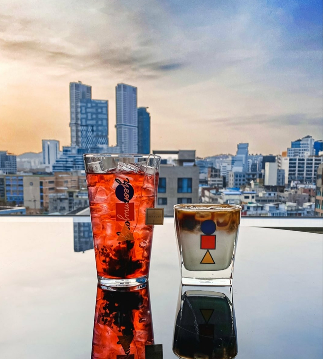 drinks served on a table at Cafe Yeonmujang rooftop