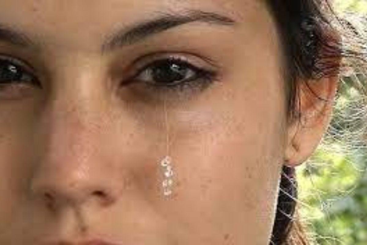 คอนแทคเลนส์จิวเวลรี่ (주얼리 렌즈)