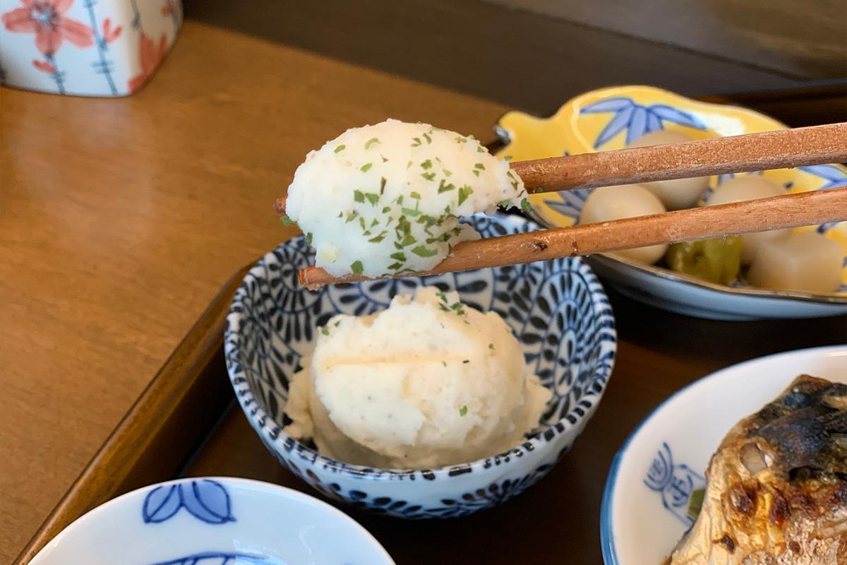 Close up shot of mashed potato side dish