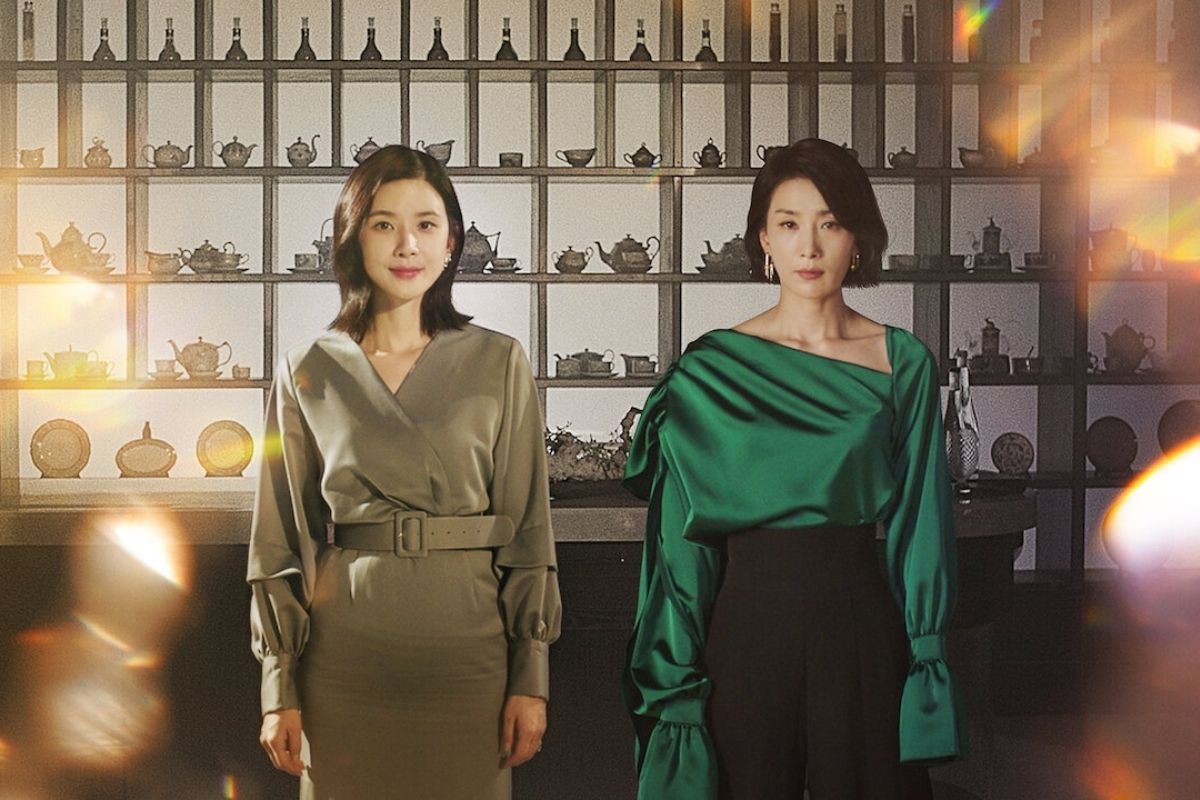 Lee Bo Young và Kim Seo Hyun trong phim Mine - bộ phim Hàn Quốc đang gây sốt