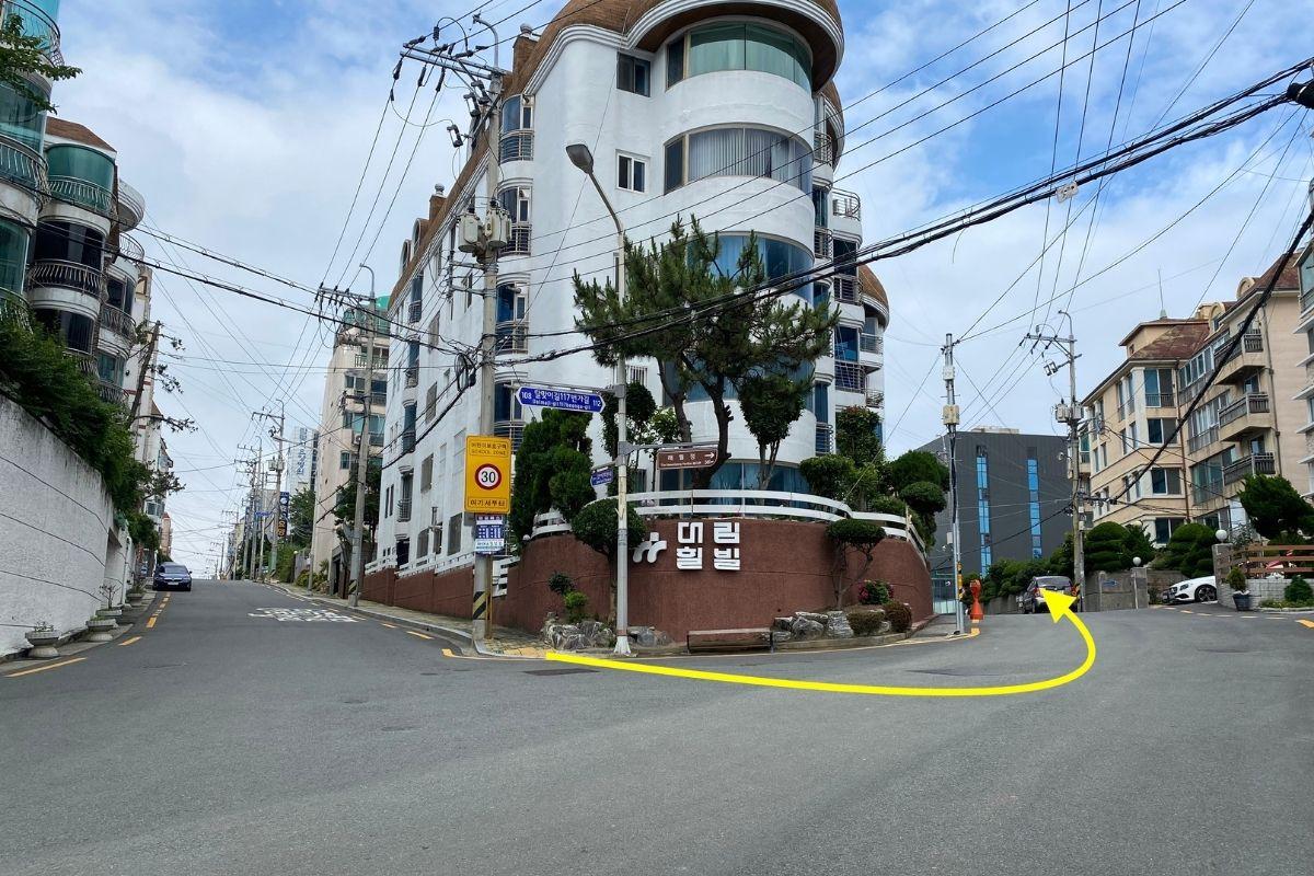 street direction to Cafe In Busan