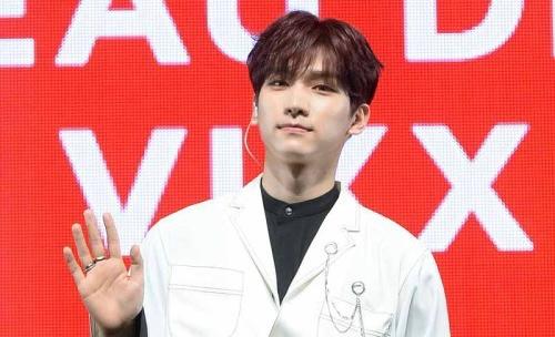 VIXXヒョギ、飲酒運転事故で家族を失う…｢加害者、常習犯なのに3年刑｣憤怒